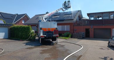 25.06.2026: Feuerwehr Velen bei Dachstuhlbrand in Ramsdorf unterstützt
