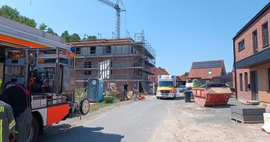 10.07.2026: Feuerwehr befreit eingeklemmte Person
